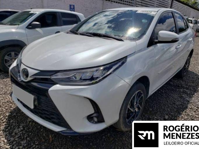 TOYOTA YARIS SEDA 22/23