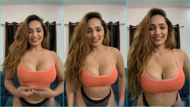 Aditi Mistry Deep Cleavage Show in Short Orange Camis