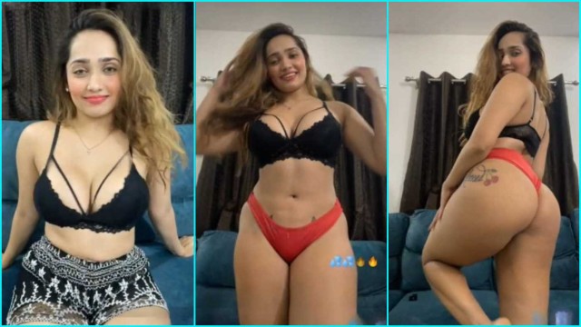 Aditi Mistry Red Panty Hot Live Show