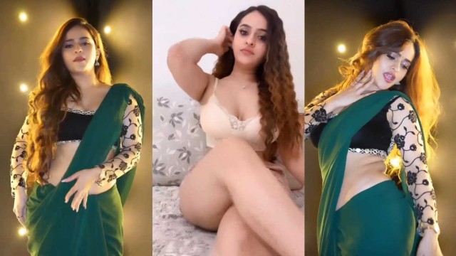 Famous Insta influencer Prajakta Dusane Most Dimanded Video Boobs Out and Flashing Nipples